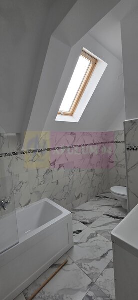 Vila de vanzare cu 4 camere in Brebu