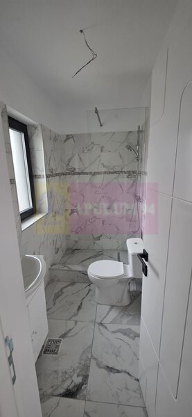 Vila de vanzare cu 4 camere in Brebu