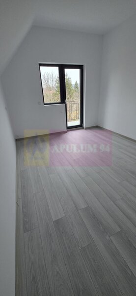 Vila de vanzare cu 4 camere in Brebu